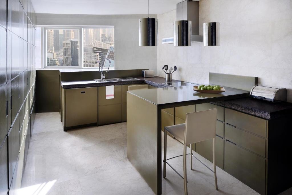 Дубай: Dubai Marriott Harbour Hotel & Suites