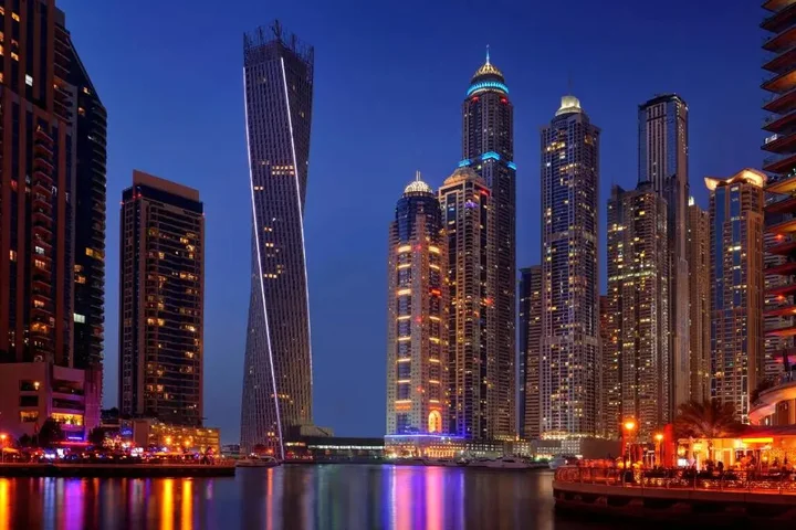 Дубай: Dubai Marriott Harbour Hotel & Suites