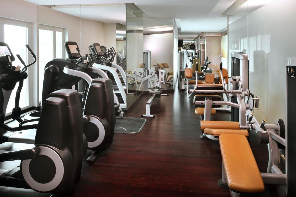 Дубай: Dubai Marriott Harbour Hotel & Suites