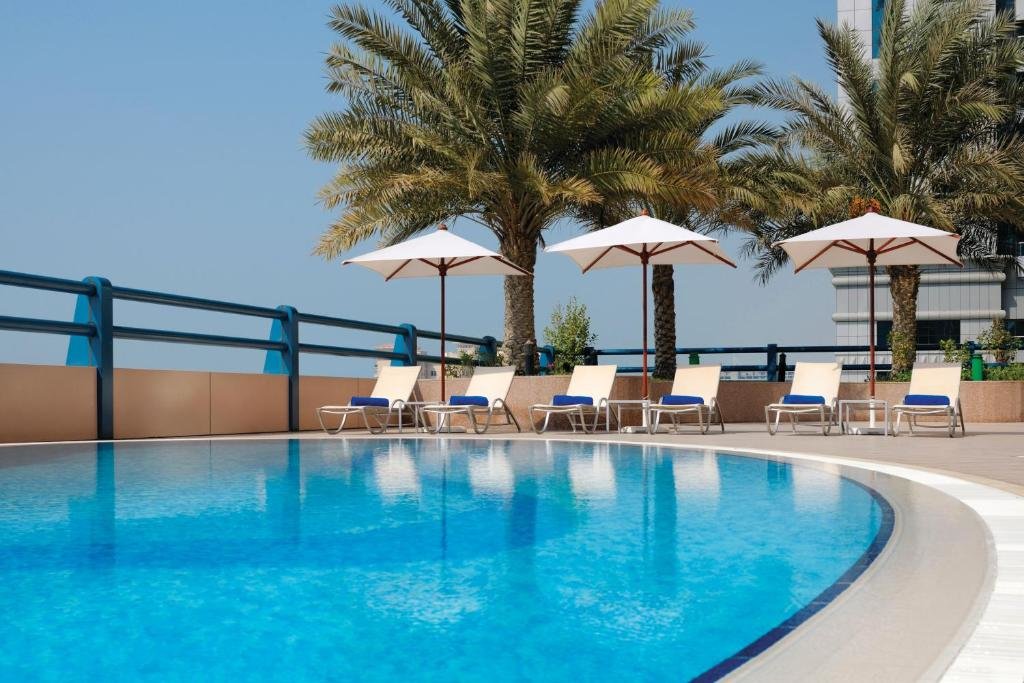 Дубай: Dubai Marriott Harbour Hotel & Suites