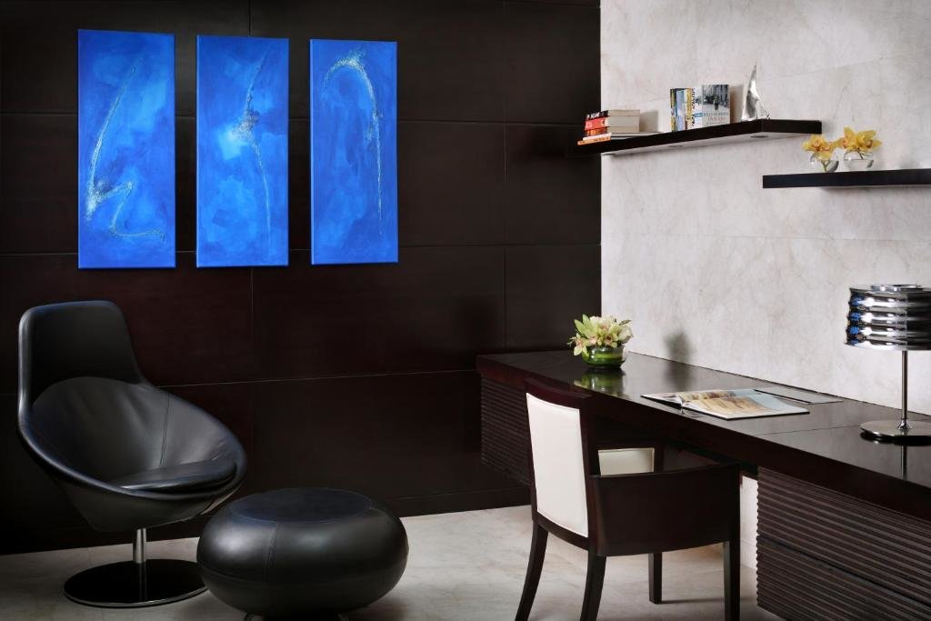 Дубай: Dubai Marriott Harbour Hotel & Suites