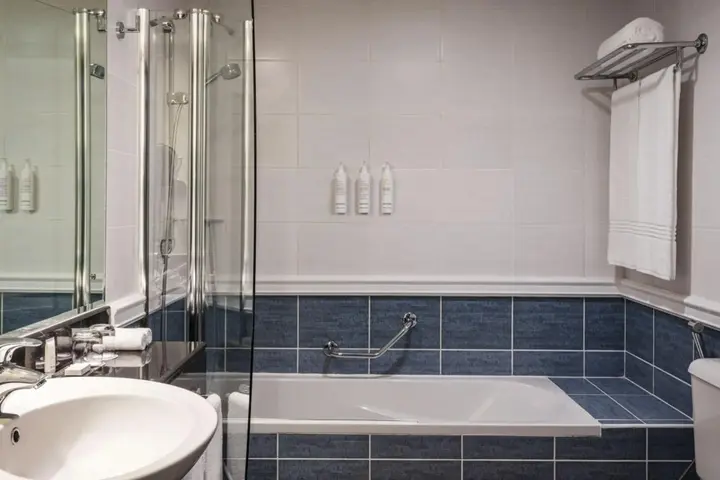 Дубай: Dubai Marriott Harbour Hotel & Suites