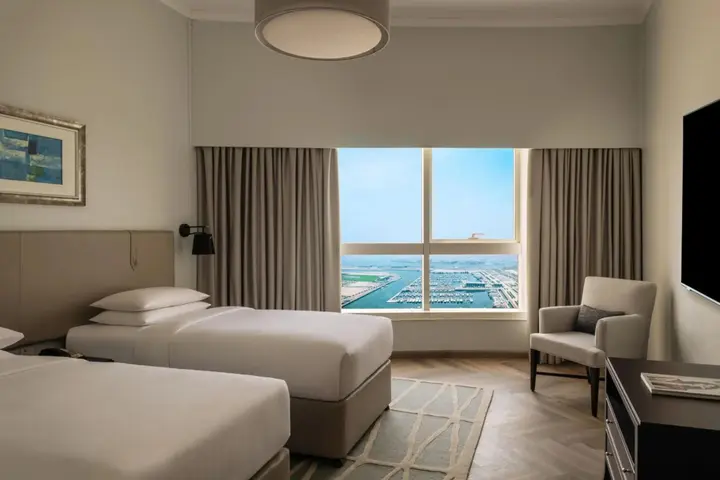 Дубай: Dubai Marriott Harbour Hotel & Suites