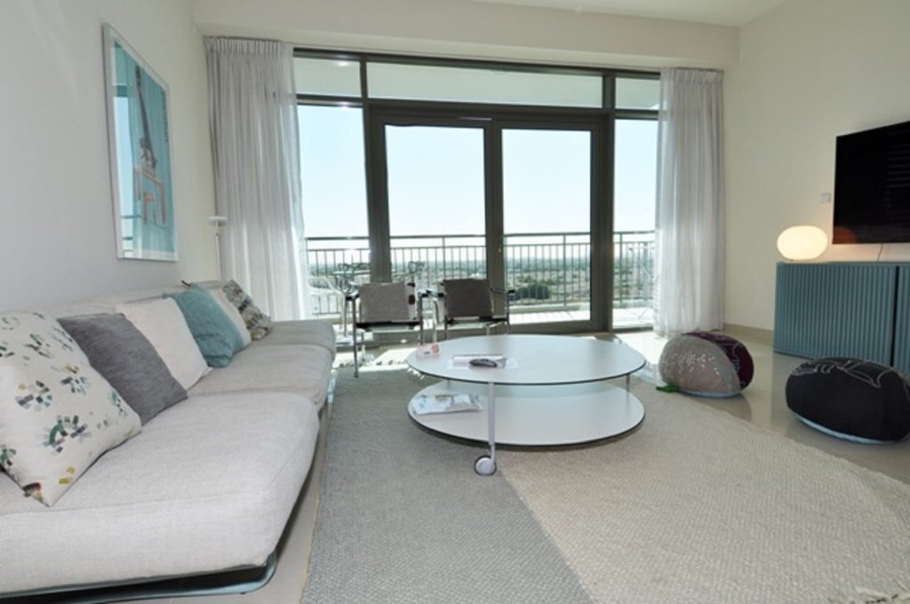 Дубай: Amazing Two bedroom in Panorama - The Greens