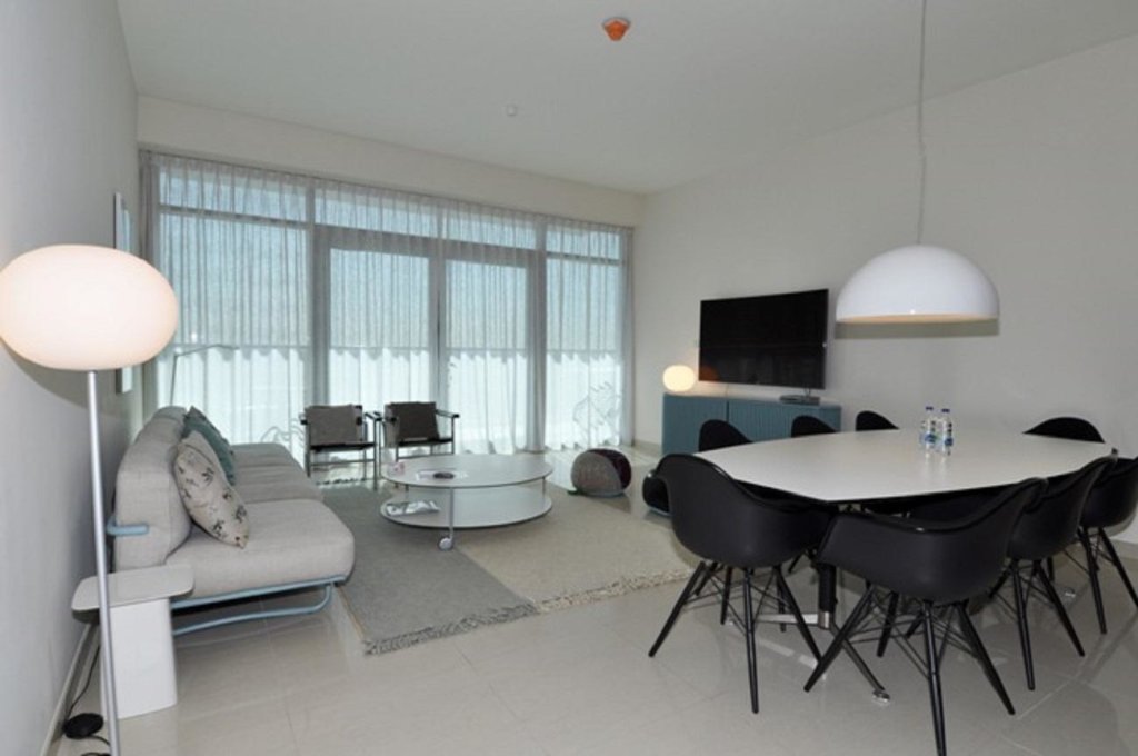 Дубай: Amazing Two bedroom in Panorama - The Greens