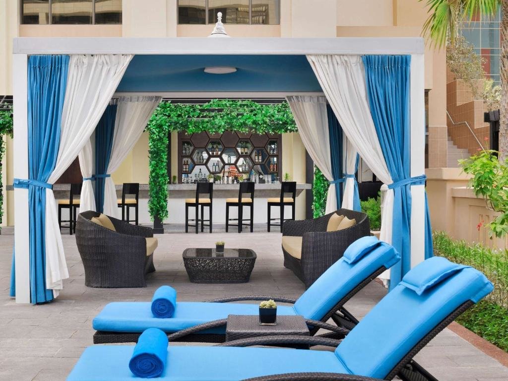 Дубай: Mövenpick Hotel Jumeirah Beach
