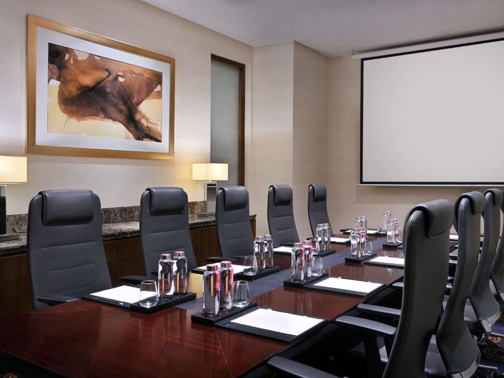 Дубай: Mövenpick Hotel Jumeirah Beach