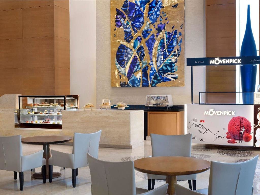 Дубай: Mövenpick Hotel Jumeirah Beach