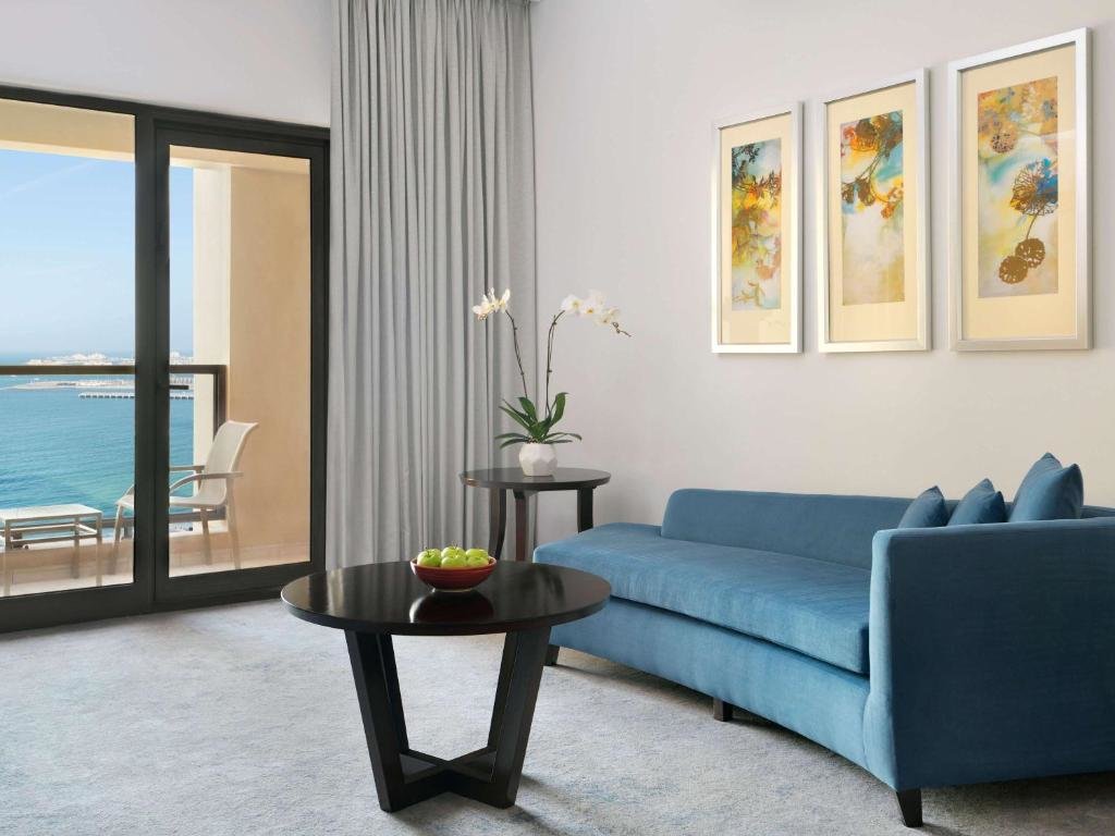 Дубай: Mövenpick Hotel Jumeirah Beach