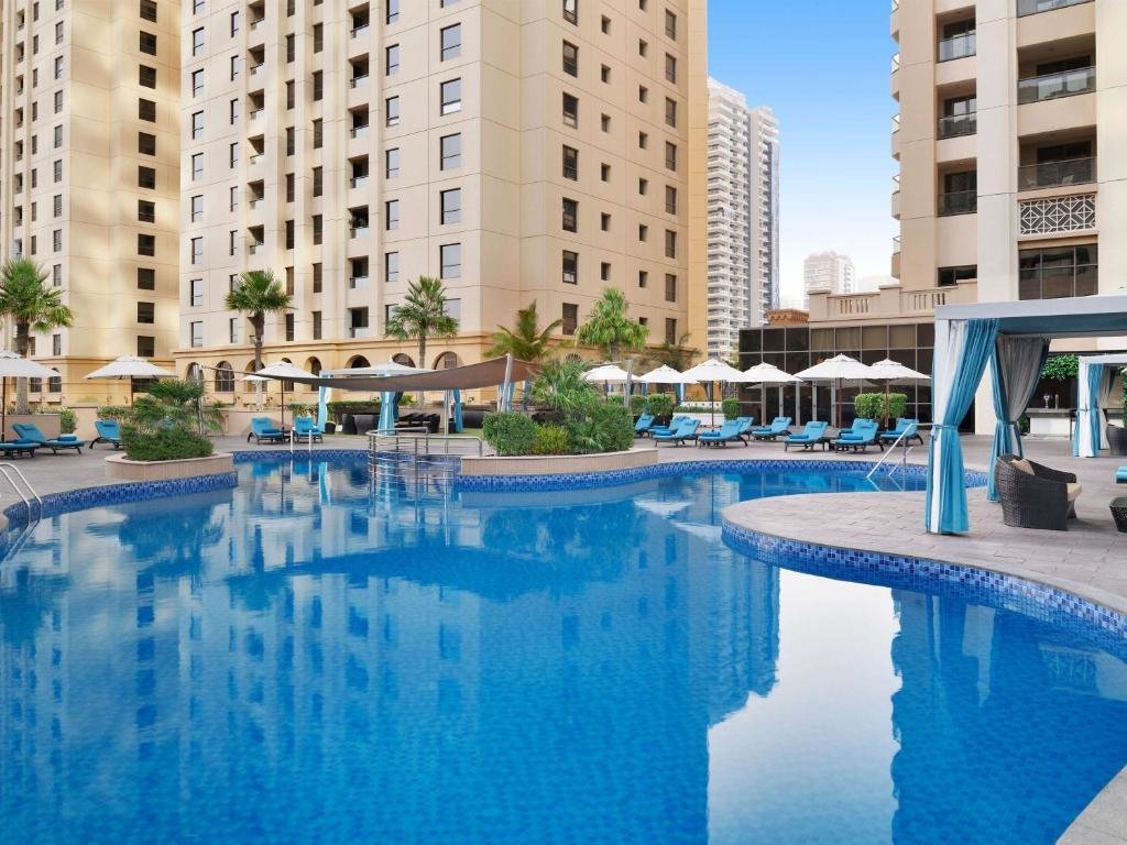 Дубай: Mövenpick Hotel Jumeirah Beach