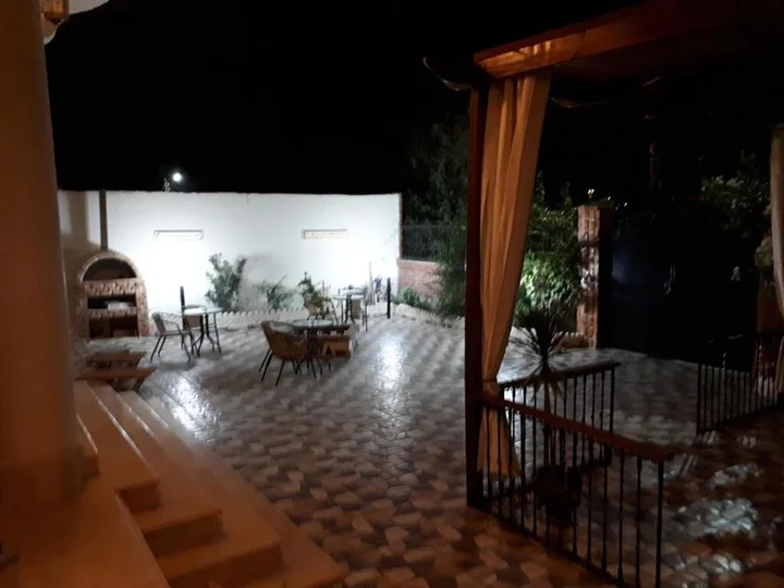 Луксор: Angel Eyes House