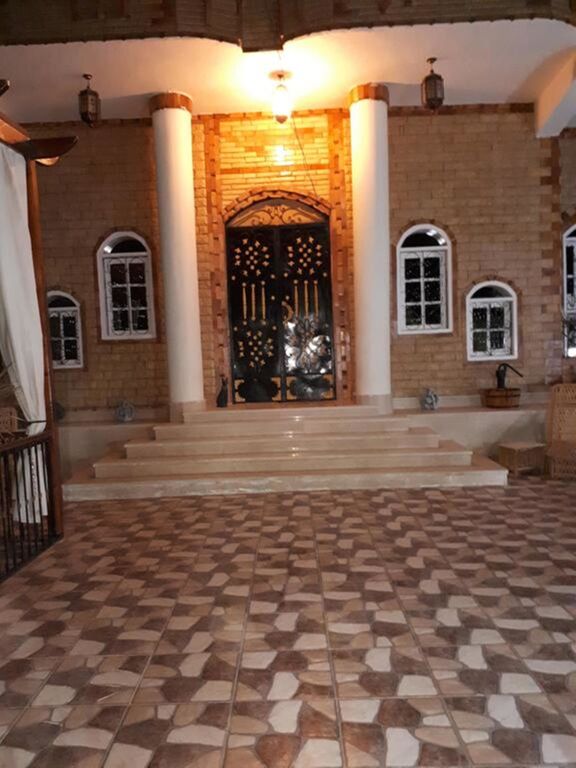 Луксор: Angel Eyes House