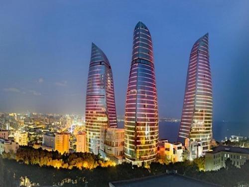Баку: Flame Towers view apartment