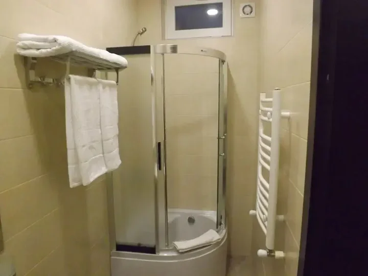 Тбилиси: Green Corner Hotel