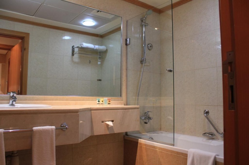 Дубай: TIME Opal Hotel Apartments