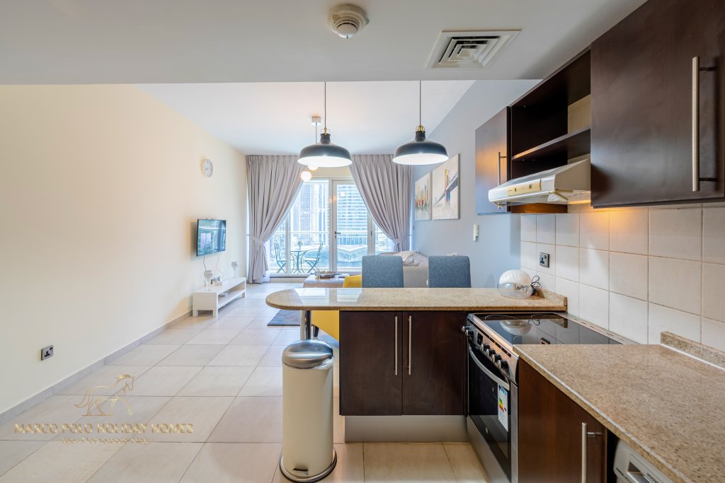 Дубай: Апартаменты Marco Polo - Wonderful Apt With Beautiful full Lake Views