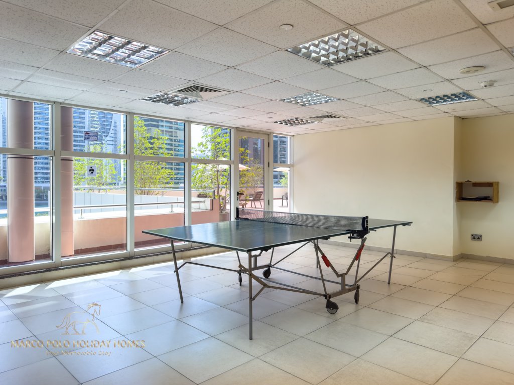 Дубай: Апартаменты Marco Polo - Wonderful Apt With Beautiful full Lake Views
