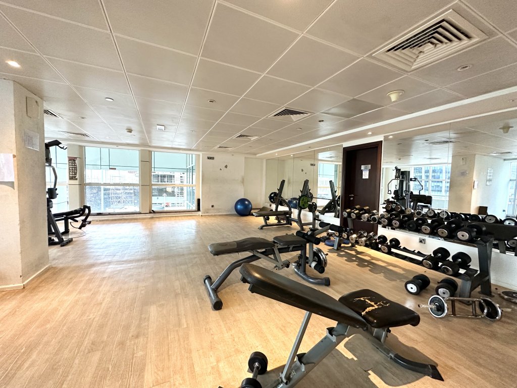Дубай: Апартаменты Marco Polo - Wonderful Apt With Beautiful full Lake Views