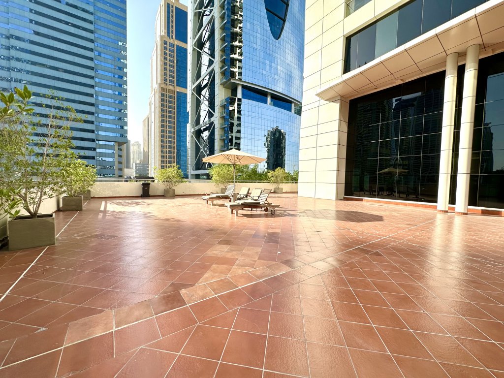 Дубай: Апартаменты Marco Polo - Wonderful Apt With Beautiful full Lake Views