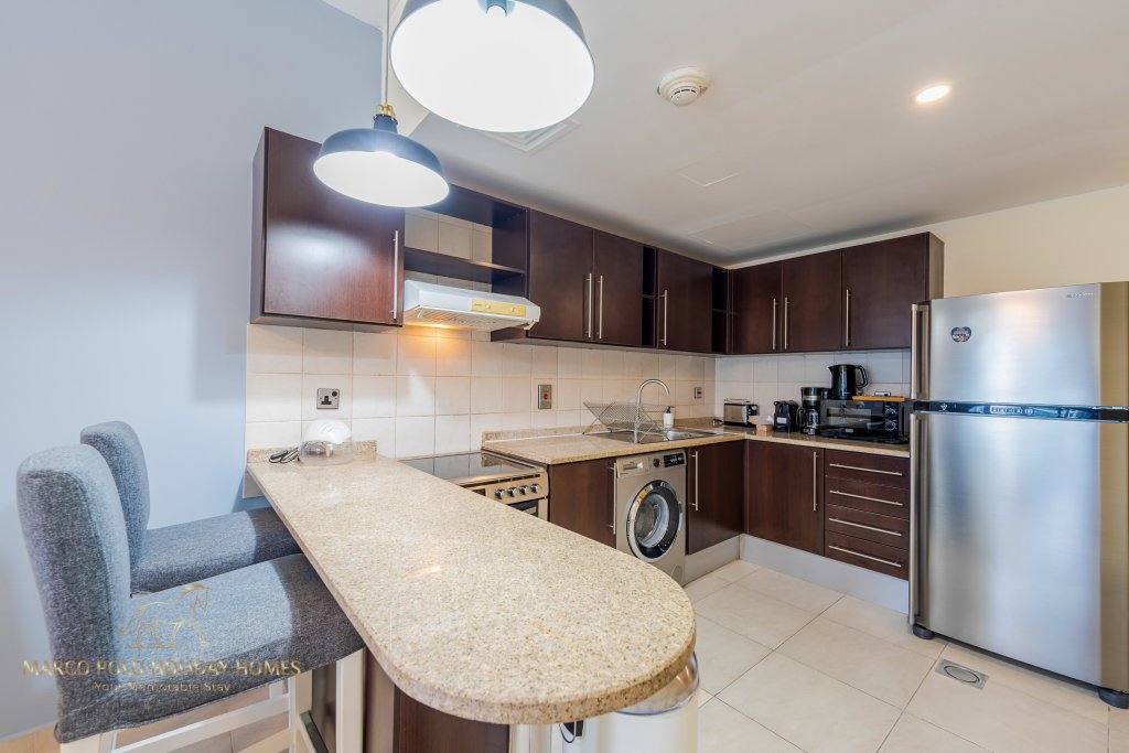 Дубай: Апартаменты Marco Polo - Wonderful Apt With Beautiful full Lake Views