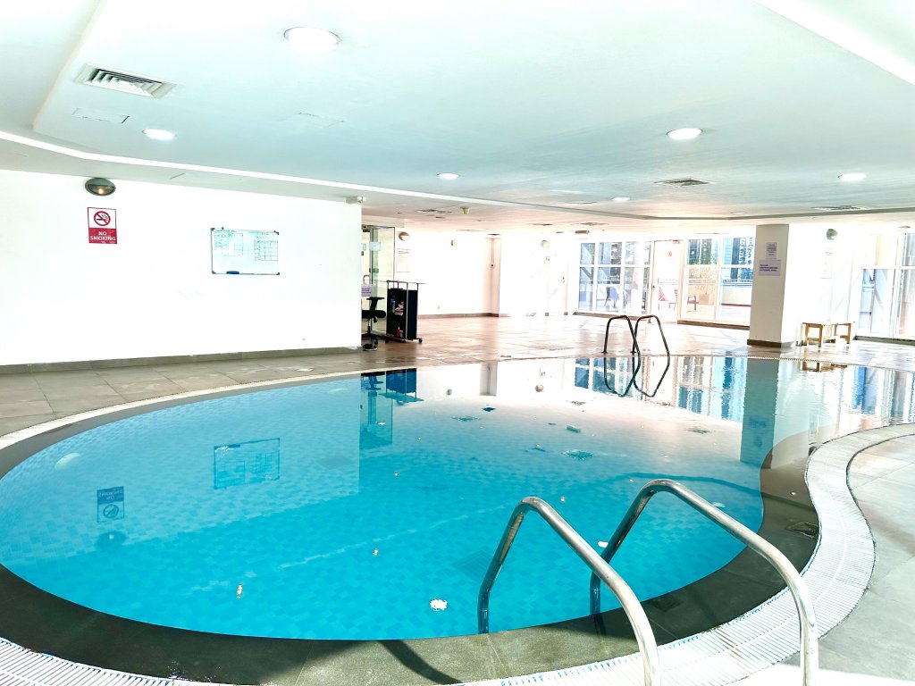 Дубай: Апартаменты Marco Polo - Wonderful Apt With Beautiful full Lake Views