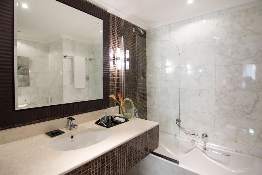 Дубай: Отель Carlton Tower Hotel