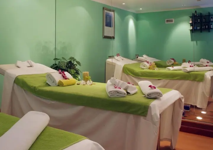 Дубай: Отель Carlton Tower Hotel