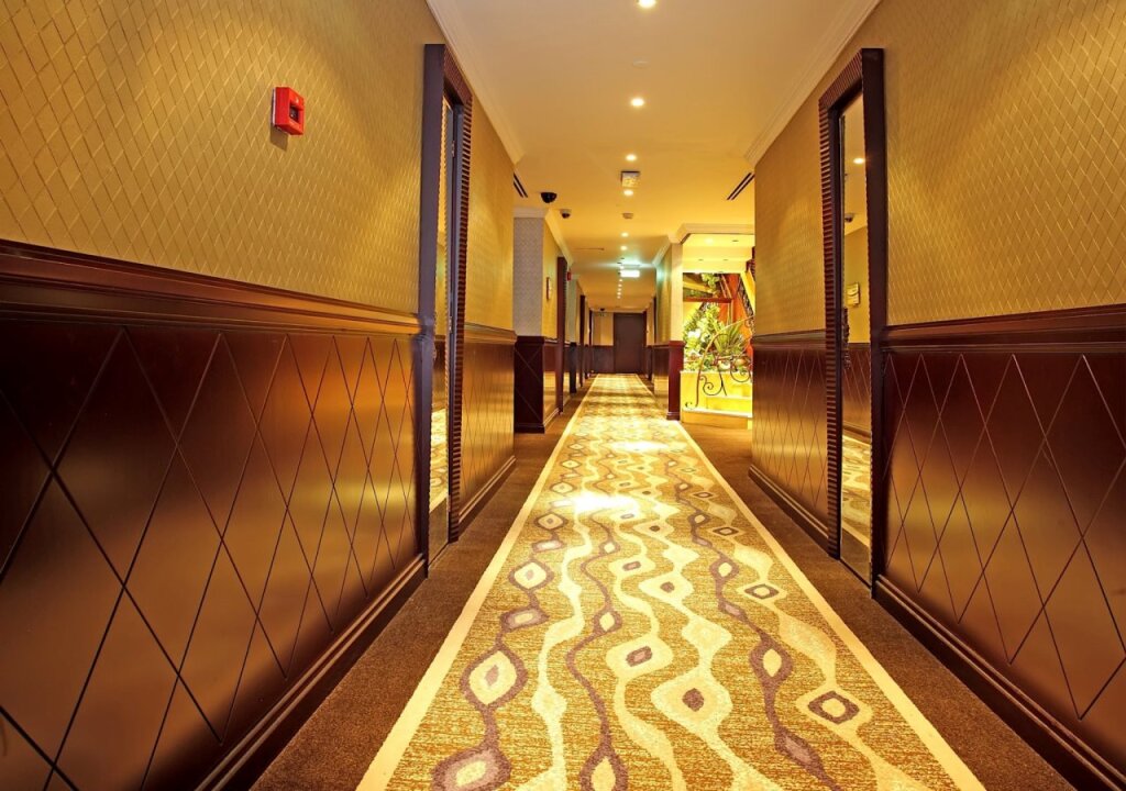 Дубай: Отель Carlton Tower Hotel