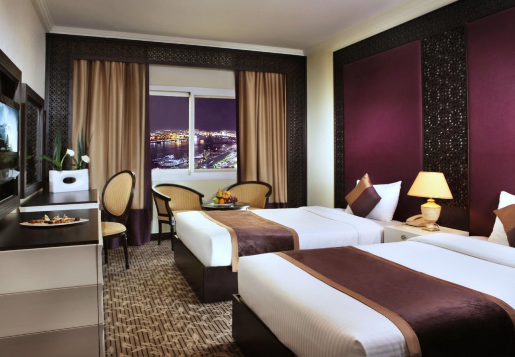 Дубай: Отель Carlton Tower Hotel