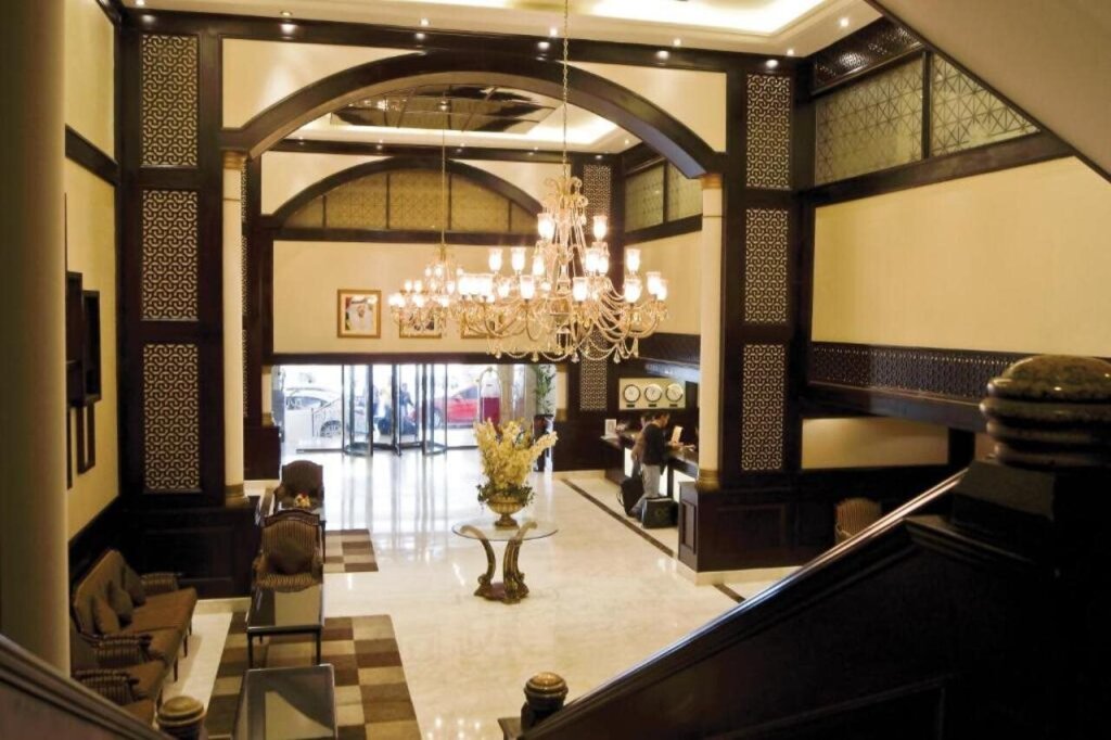 Дубай: Отель Carlton Tower Hotel
