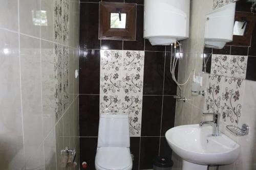 Местиа: Laghami Guest house