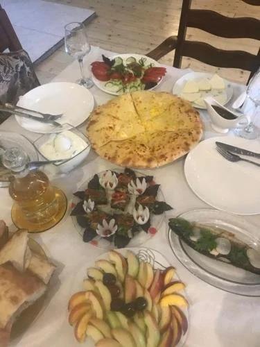 Местиа: Laghami Guest house