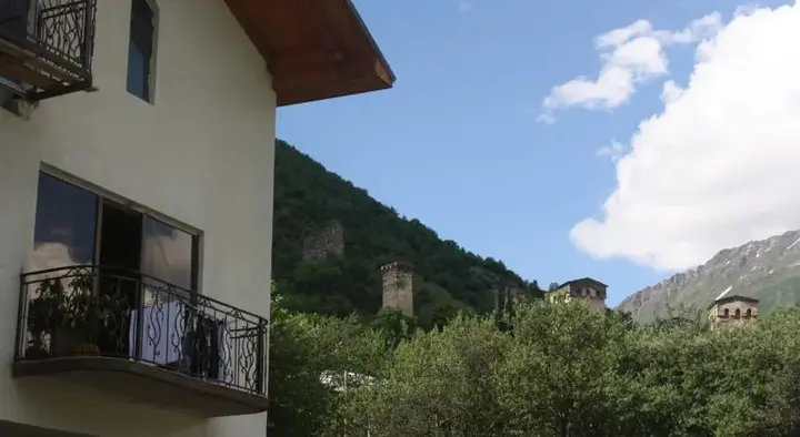 Местиа: Laghami Guest house