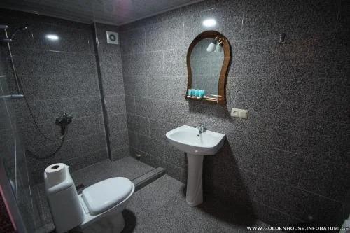 Батуми: Hotel Golden House