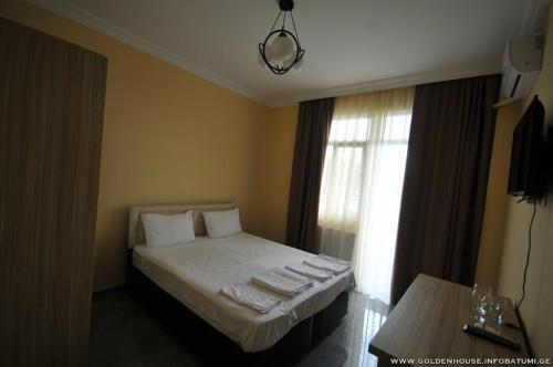 Hotel Golden House — фото 1