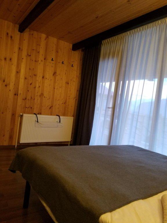 Степанцминда: Гостевой дом Cottages in Stephantsminda Echoes