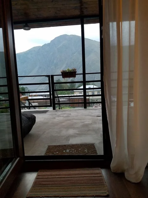 Степанцминда: Гостевой дом Cottages in Stephantsminda Echoes