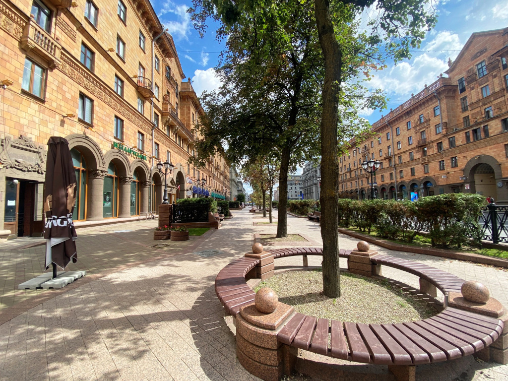 Минск: Апартаменты InterLoft 3 Old Town Free Parking Wi-Fi 100/50 Smart TV