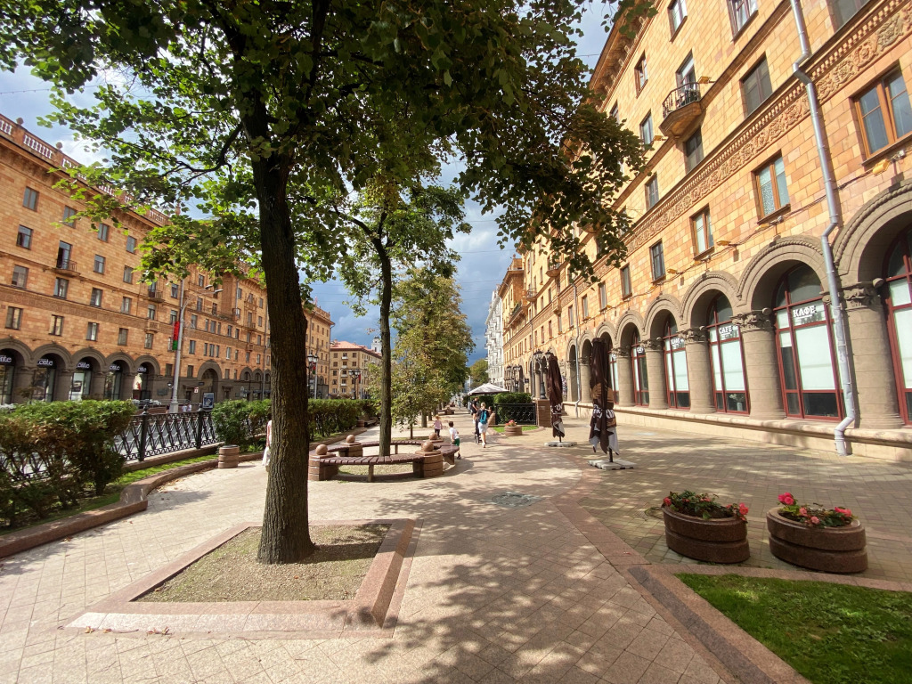 Минск: Апартаменты InterLoft 3 Old Town Free Parking Wi-Fi 100/50 Smart TV