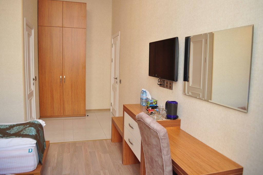 Баку: Drop Inn Baku