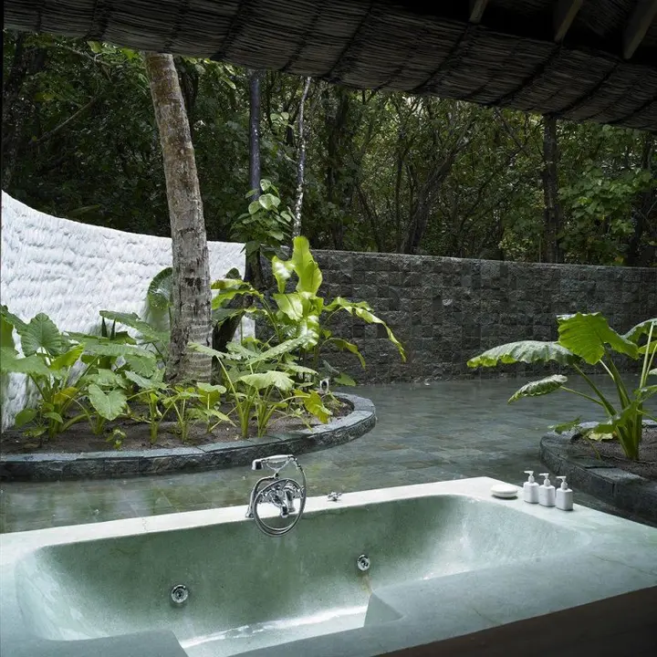 Атолл Баа: Soneva Fushi
