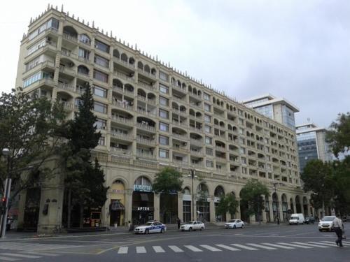 Баку: Apartment on Gadzhibekova 27