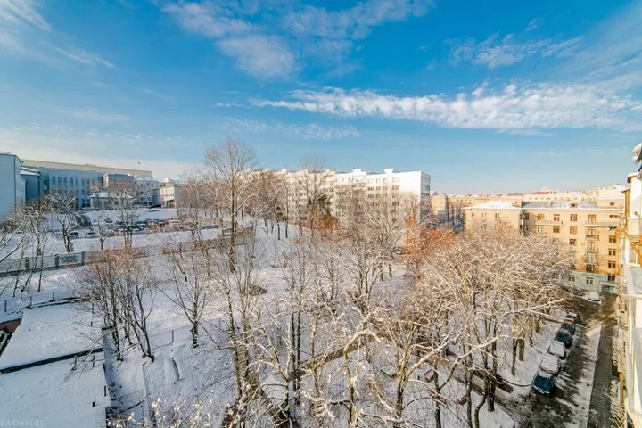 Минск: Апартаменты на улице Янки Купалы 11