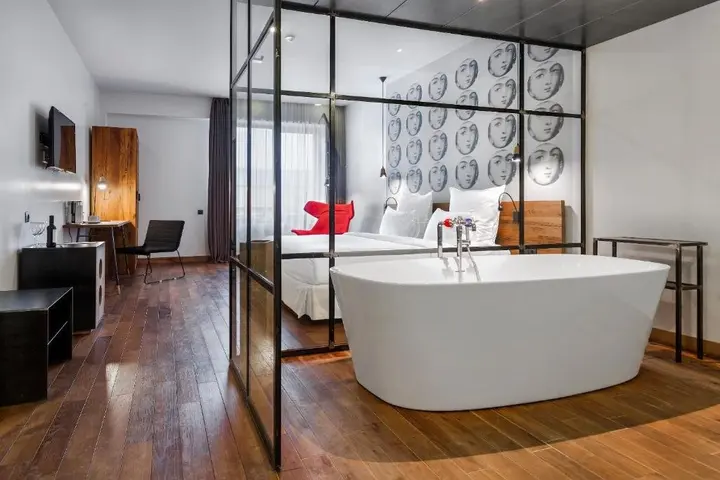 Тбилиси: Hotel Shota @ Rustaveli Boutique Hotel Mimino