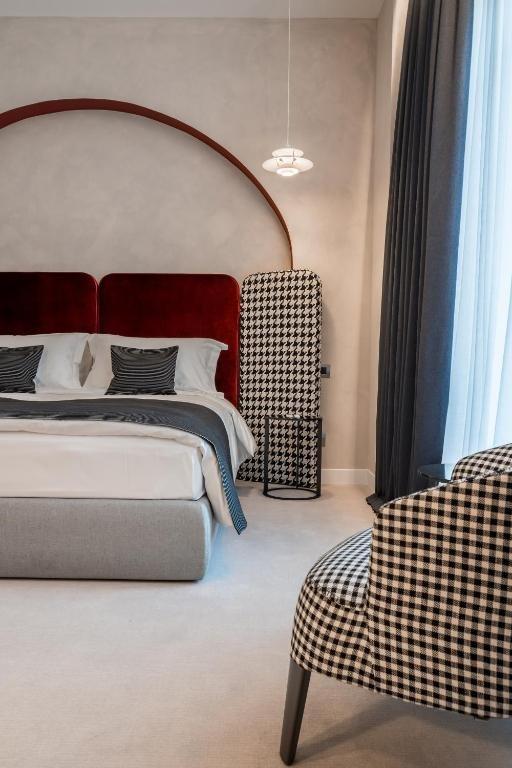 Тбилиси: Monograph Hotel