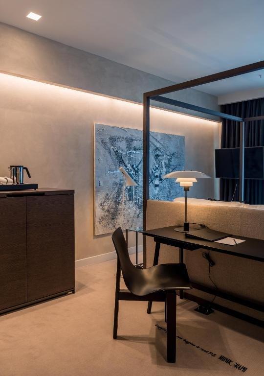Тбилиси: Monograph Hotel