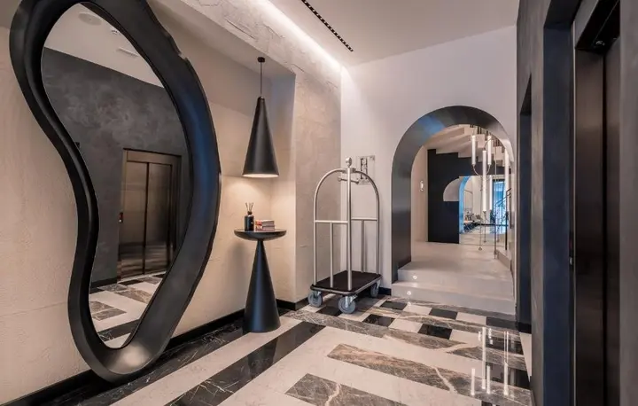 Тбилиси: Monograph Hotel