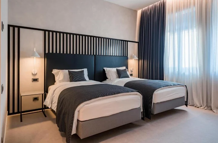 Тбилиси: Monograph Hotel