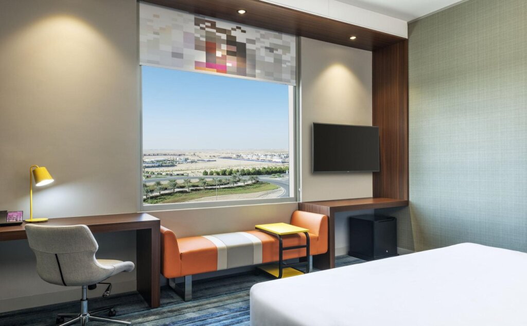 Дубай: Aloft Dubai South