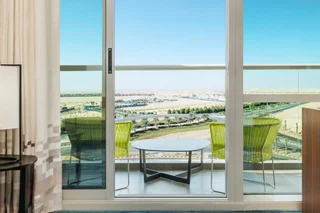 Дубай: Aloft Dubai South